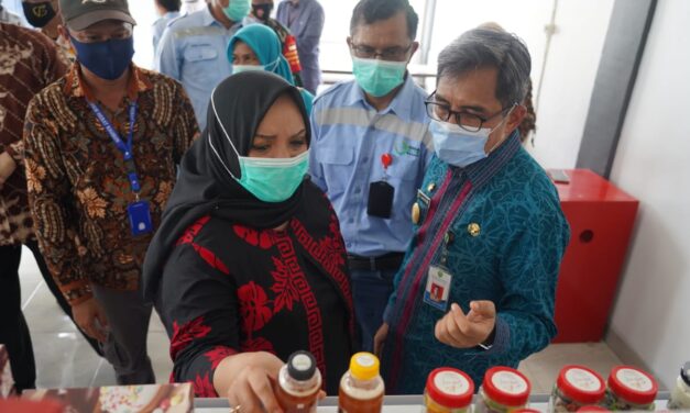 Tinjau Perkembangan UMKM Kaubun, Pjs Bupati Apresiasi Sinergitas Para Pihak Terkait