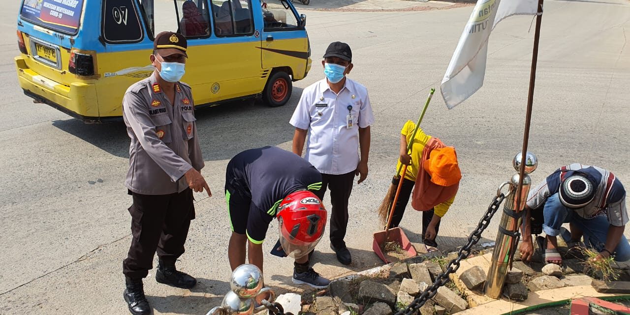 Tidak Pakai Masker Pengendara Disanksi Bersihkan Jalan Hingga Push Up