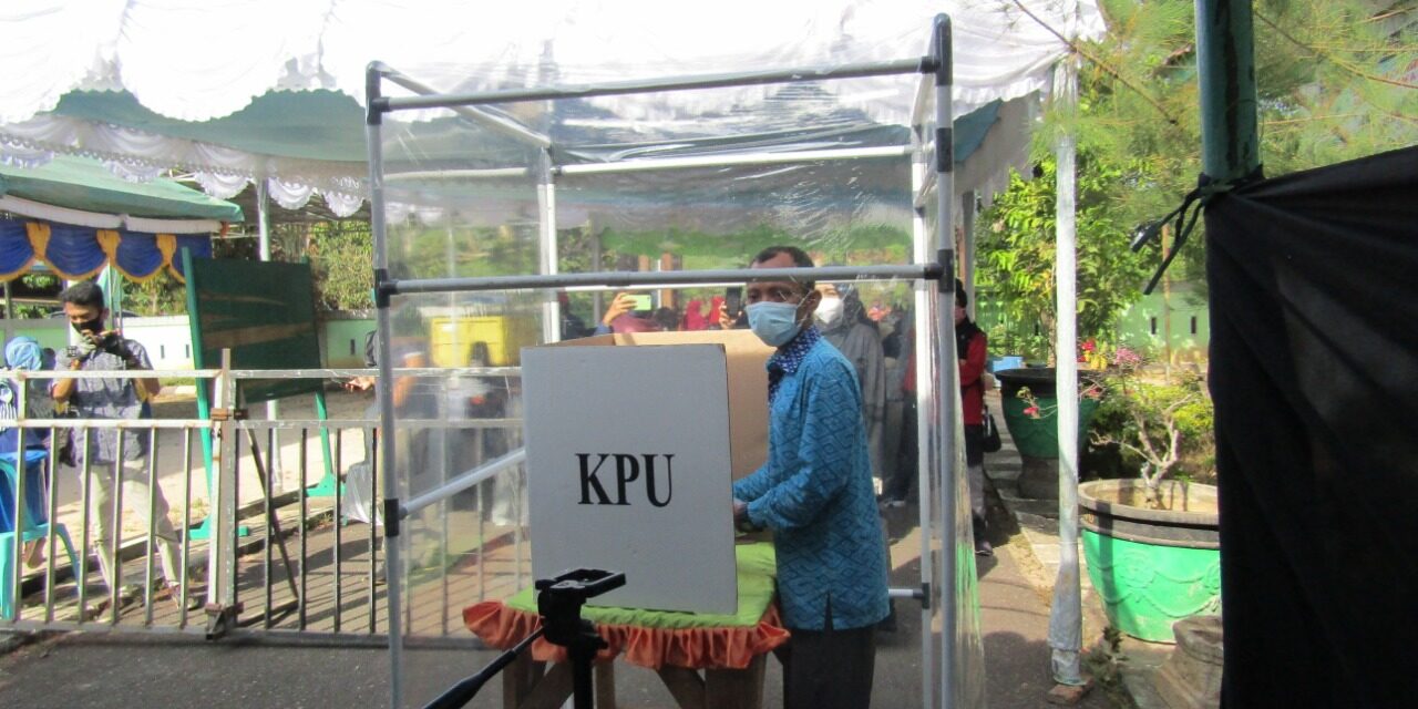 KPU Kutim Simulasi Enam Varian Kasus Dalam Pemungutan Suara Dengan Prokes Kesehatan