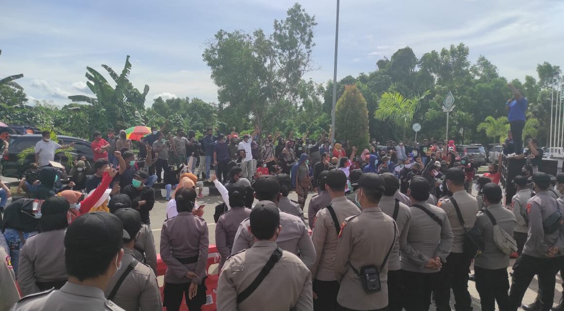 Pasca Pleno, Polisi Amankan Tiga Demonstran