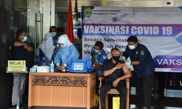 Wakil Ketua DPRD Kaltim Orang Pertama yang di Vaksin