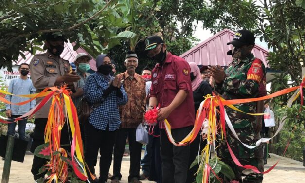 Wakil Ketua DPRD Kaltim Resmikan Taman Baca