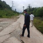 Jalan Menuju Sangasanga Muara Rusak, Baharuddin Demmu Minta Pemprov Kaltim mengevaluasi Pemberian Bankeu yang Digunakan