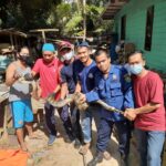 Incar Ayam Warga, Ular Piton di Evakuasi Tim Rescue DPKP Kutim.