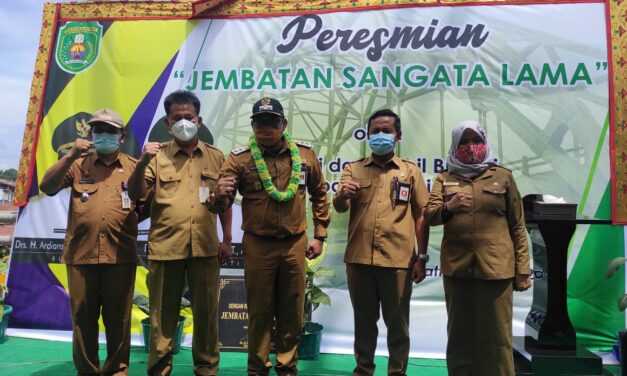 Jembatan Sangatta Lama Resmi Digunakan Warga