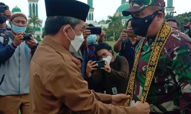 Bupati Kutim Sambut Kunker Kasdam VI Mulawarman di Helipad Bukit Pelangi