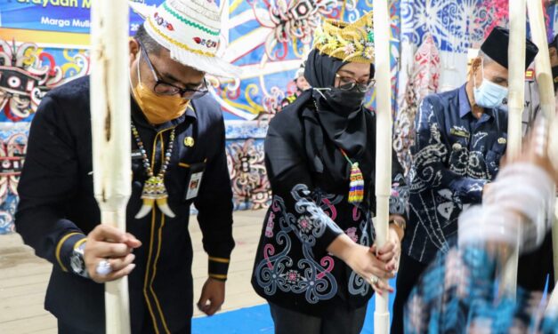 Hadiri Pesta Panen Mecaq Undat, Wabup Minta Semua Kecamatan Buat Program Tahunan