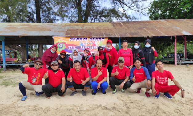 Jalin Silaturahmi, IKA UNHAS Kutim Gelar Senam Sehat di Pantai Teluk Lombok