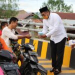 Kasmidi Bersama KB Setia Bagi Takjil dan Masker