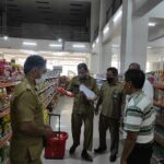 Jelang Lebaran, Disperindag Kutim Cek Barang Kedaluwarsa di Toko-Toko