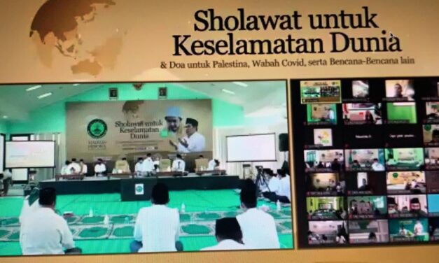 Sutomo Jabir Mengikuti Sholawat untuk Keselamatan Dunia secara Virtual