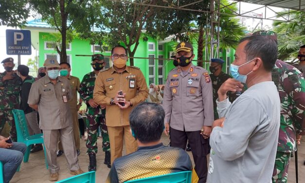 Tinjau Pelaksanaan Vaksin, Wabup Imbau Masyarakat Untuk Ikut Vaksin