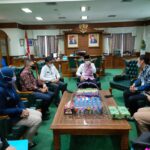 Bupati Kutim di Kunjungi Kadis Kominfo Kaltim dan Kepsta TVRI Kaltim