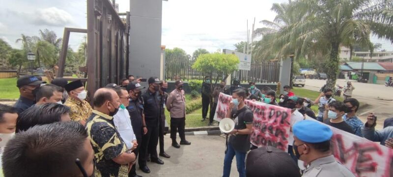 Borneo Kaltim Sambangi DPRD Pertanyakan Proses Pergantian Ketua DPRD Kaltim