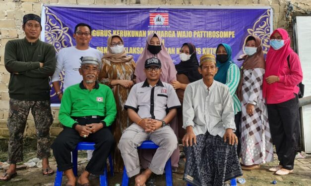 KKW-PS Kutim Salurkan Daging Untuk Para Mustahiq