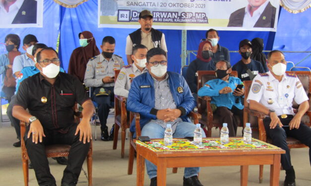 Irwan Pecho Tinjau Bantuan Teknis Penerangan Jalan