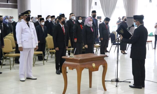 Bupati Kutim Lantik 88 Pejabat Administrator dan 142 Pejabat Pengawas