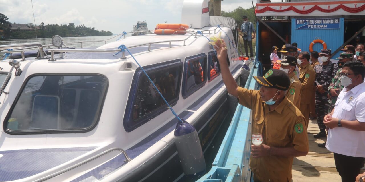 Konektivitas Daerah Terpencil, Kemendes PDTT Berikan Bantuan Speedboat