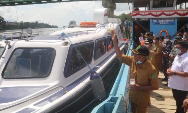 Konektivitas Daerah Terpencil, Kemendes PDTT Berikan Bantuan Speedboat