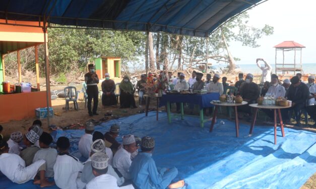 Peringatan Maulid Nabi di Kaliorang, Bupati : Momentum Tingkatkan Keimanan dan Ketaqwaan