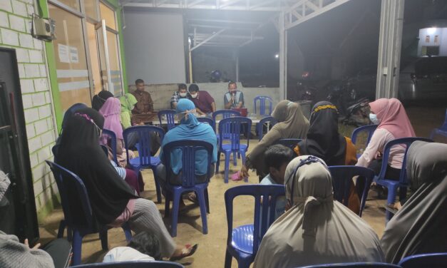 DLH Kutim Lakukan Sosialisasi dan Bentuk Bank Sampah di RT 65 Kanal 3