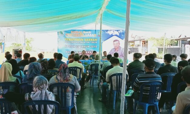 Jahidin Sosialisasikan Perda Bantuan Hukum di Kelurahan Sambutan