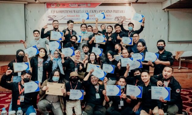 Lulus Uji Kompetensi Wartawan, Anggota AJKT Bersertifikat UKW