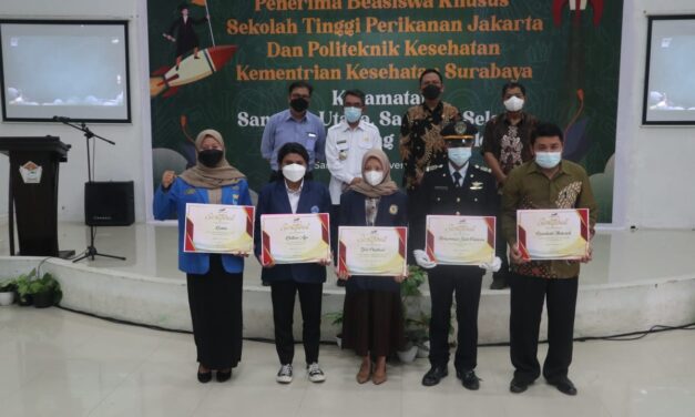 Peduli Pendidikan, PT KPC Kembali Berikan Beasiswa