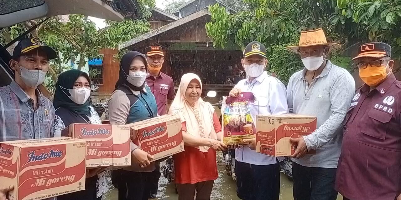 Anggota DPRD Kutim Beri Bantuan Warga Terdampak Banjir di Bengalon