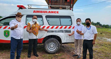 Warga Toraja di Kutim Terima Bantuan Ambulans Dari Pemkab