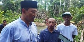 Unik, Arfan Reses di Tengah Hutan Serap Aspirasi Warga Dusun Mampang Bengalon