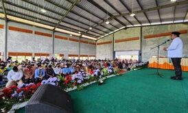 Wabup Kasmidi Bulang Hadiri Wisuda 290 Santri TK/TPA Kecamatan Teluk Pandan