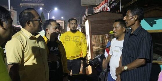Kasmidi Kunjungi Korban Kebakaran Munthe, Bantuan Pemkab Kutim Sudah Tersedia di Posko Pengungsian