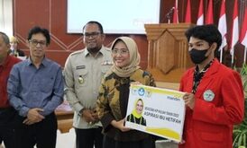 64 Mahasiswa STIE Nusantara Sangatta Terima Beasiswa KIP Kuliah