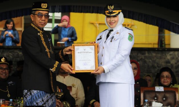 Luncurkan Inovasi “Jemput Bola Cara Belajarku” Hantarkan Vita Jadi Camat Berprestasi Tingkat Kabupaten 2022
