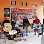 Lestarikan Seni Budaya, Joni Serahkan Alat Kesenian Tradisional Sasak Lombok Gendang Beleq