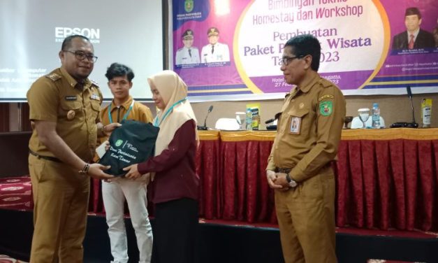 Buka Bimtek dan Workshop Pembuatan Paket Produk Wisata, Kasmidi : Upaya Berikan Pelayanan Maksimal Untuk Wisatawan