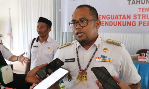 Di Musrenbangcam Kongbeng – Wahau, Kasmidi Minta Aparatur Bekerja Optimal dan Profesional
