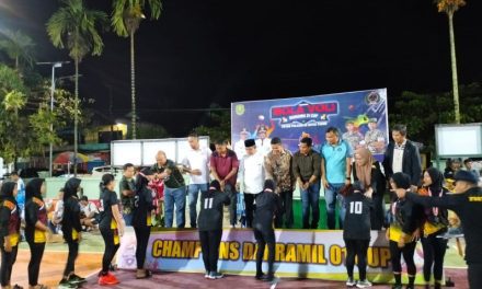 Tim Voli Putra BIN KB dan Tim Voli Putri GOW Kutim Juara I di Turnamen Bola Voli Danramil Cup 01 2023