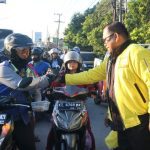 18 Ribu Takjil Serentak di Bagikan Partai Golkar Kutim di 18 Kecamatan