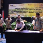 Pemkab Kutim Terima  Hibah dari Kementrian PUPR Berupa Jembatan Gantung Sungai Gelinggang