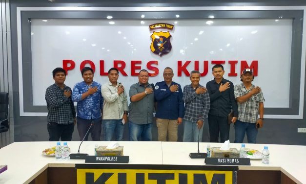 Pewarta Hadiri Vidcon di Mapolres Kutim Terkait Kemerdekaan Pers dan Perlindungan Jurnalis