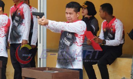 Ketua DPRD Kutim Ikuti Lomba Menembak di HUT Bhayangkara ke-77