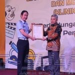 Tari Hudoq Kutim Menerima Sertifikat Kekayaan Intelektual Komunal, Zubair : KIK Menjamin Karya Agar Tidak Ditiru
