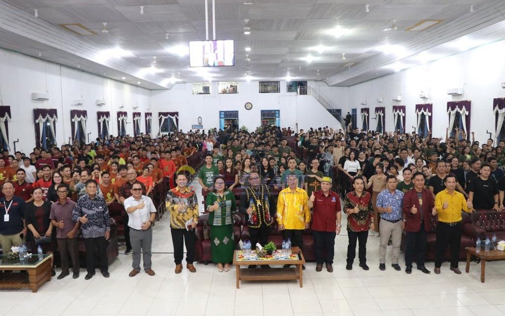 Dihadiri Ribuan Orang, Wabup Kasmidi Buka Pekan GKII di Miau Kongbeng
