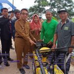 DTPHP Kutim Berikan Bantuan Alsintan Kepada 10 Poktan