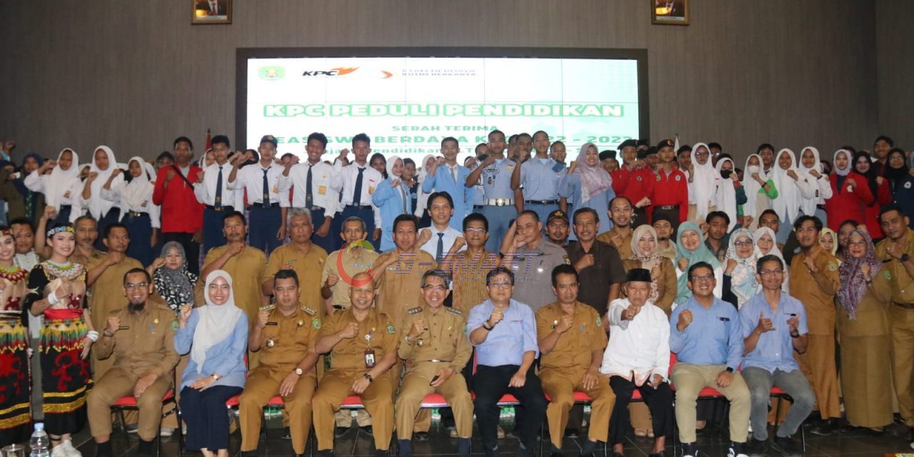 PT KPC Salurkan Beasiswa Berdaya Untuk 201 Penerima di Kutim