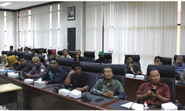 Komisi I DPRD Kaltim Fasilitasi Pertemuan Penyelesaian Sengketa Tanam Tumbuh di Kutai Kartanegara