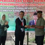 DTPHP Kutim  Serahkan Alsintan Cultivator Untuk 7 Poktan