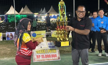 Tutup Tournament Bola Voli HUT Desa Segoi Makmur Ke 32, Wabup Kasmidi : Atmosfir Positif Olahraga di Kecamatan
